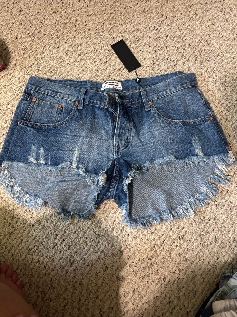 Frayed Hem Distressed Denim Shorts - Blue